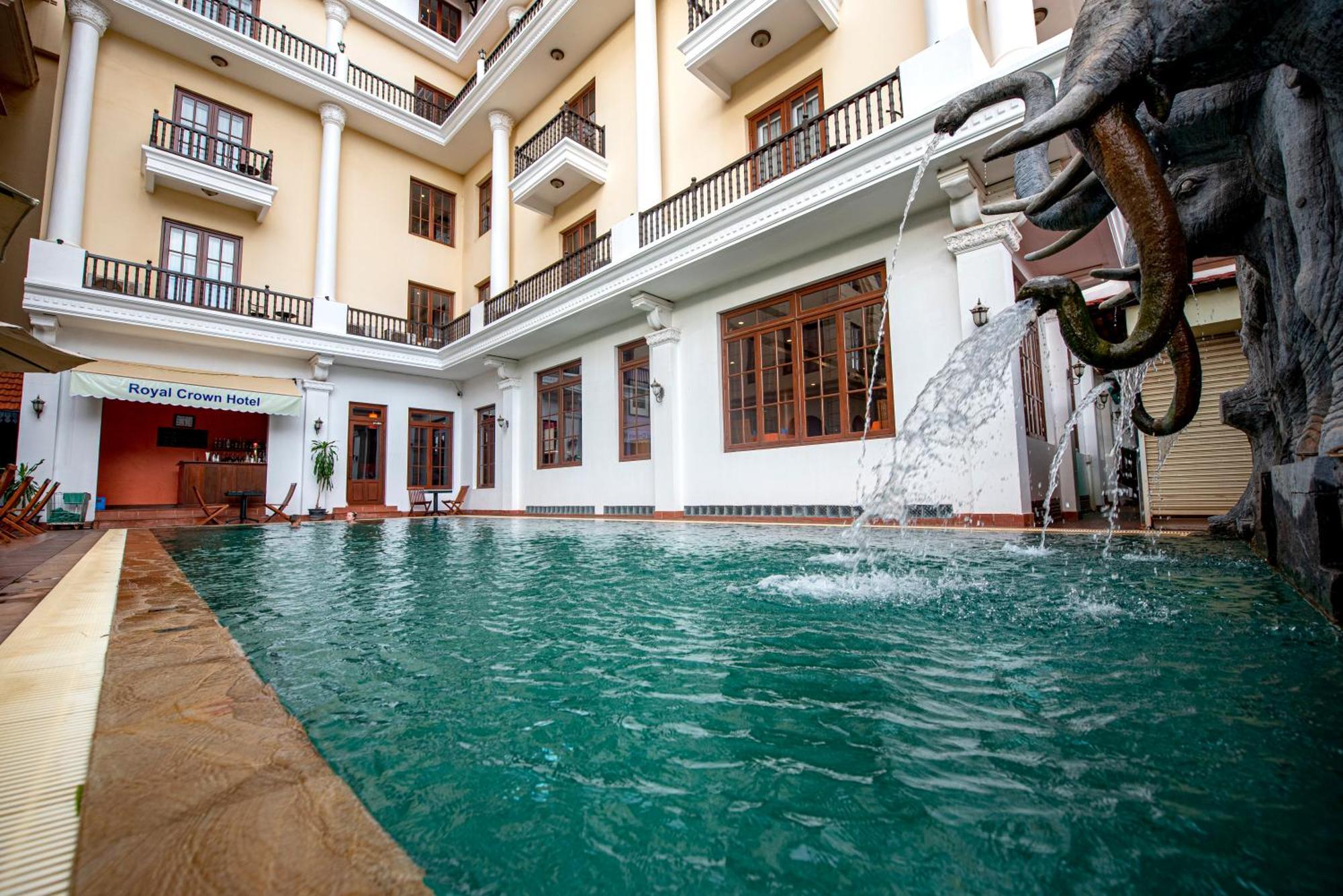 The Suite By Royal Crown Hotel Siem Reap Bagian luar foto