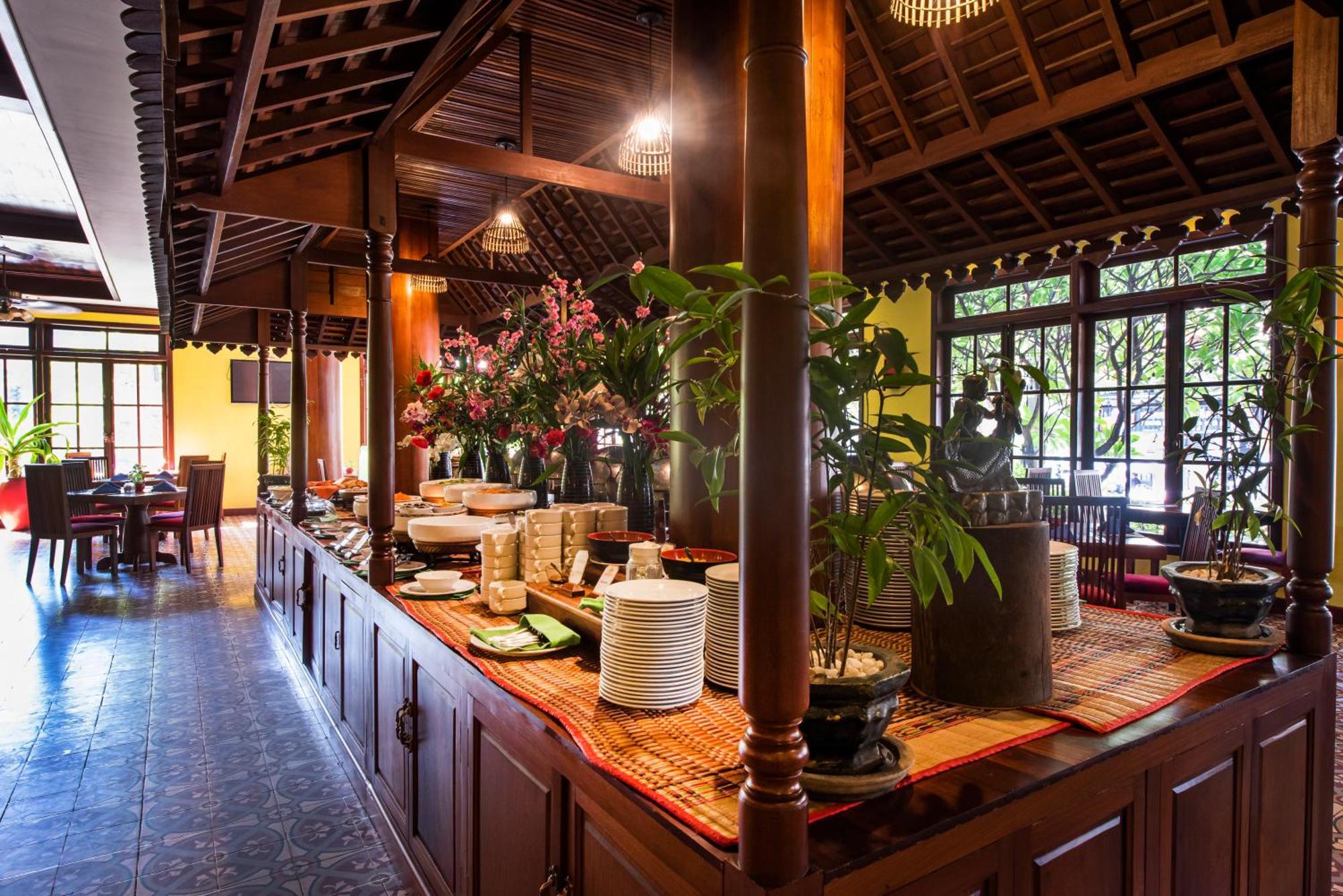 The Suite By Royal Crown Hotel Siem Reap Bagian luar foto