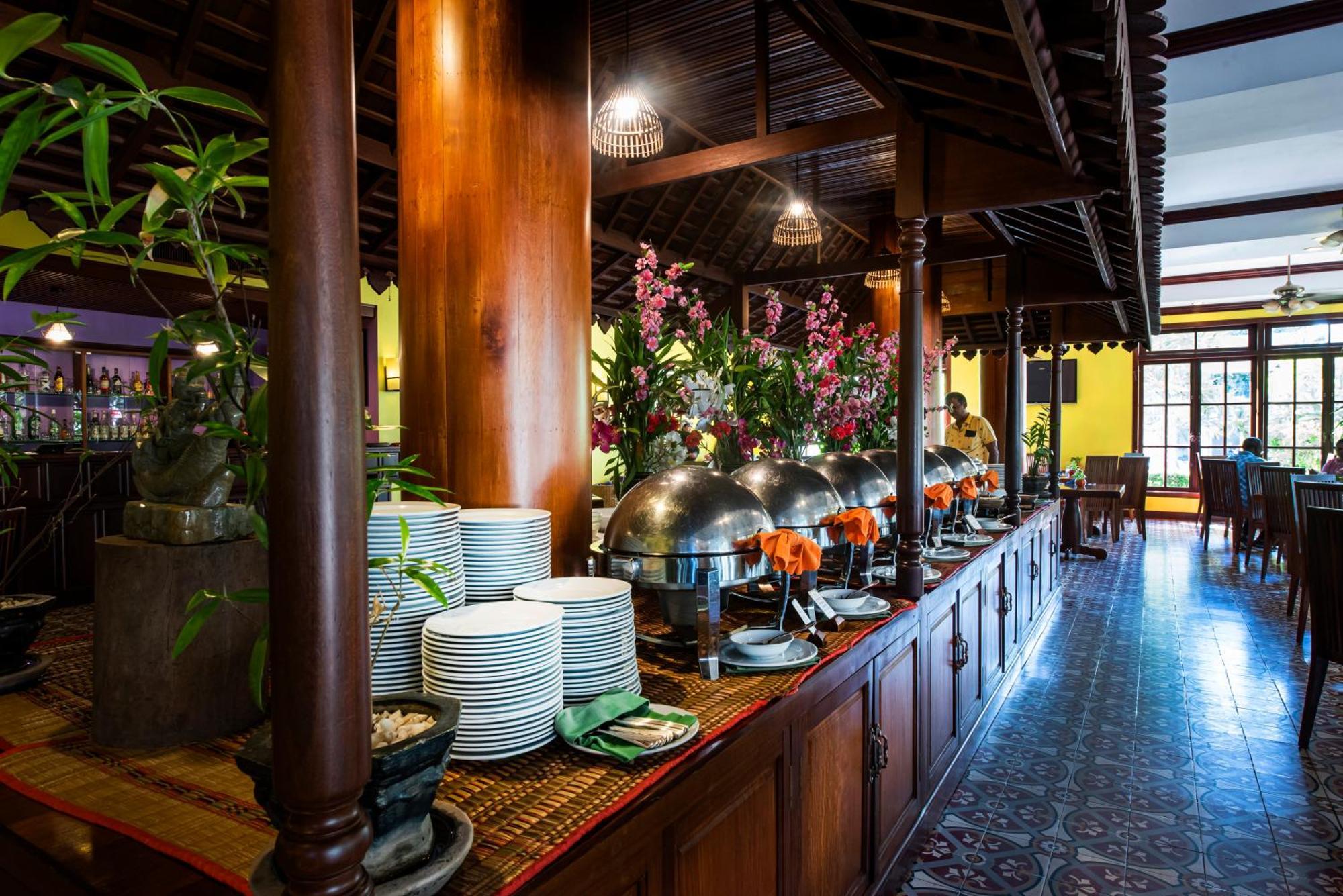 The Suite By Royal Crown Hotel Siem Reap Bagian luar foto