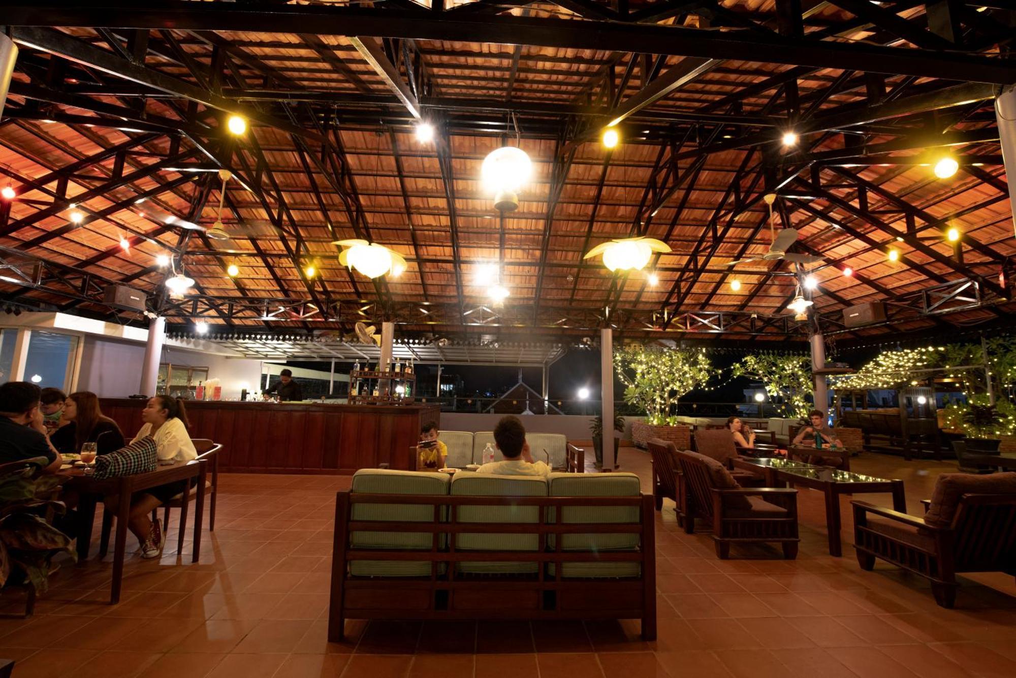 The Suite By Royal Crown Hotel Siem Reap Bagian luar foto